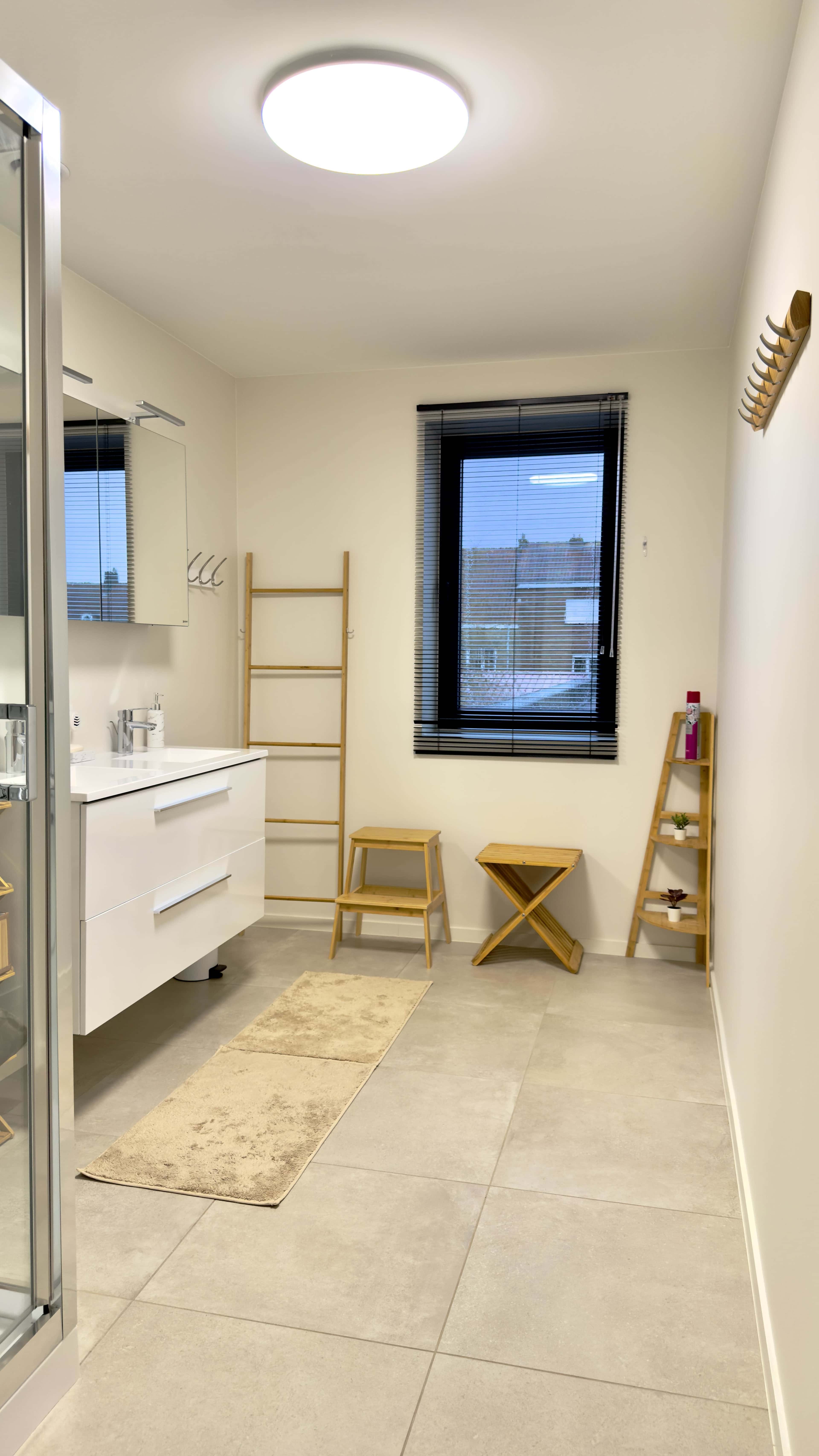 Modern Bathroom